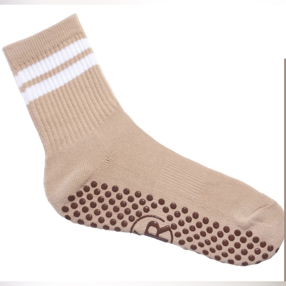 Your Reformer Crew Grip socks 🧦! NEW